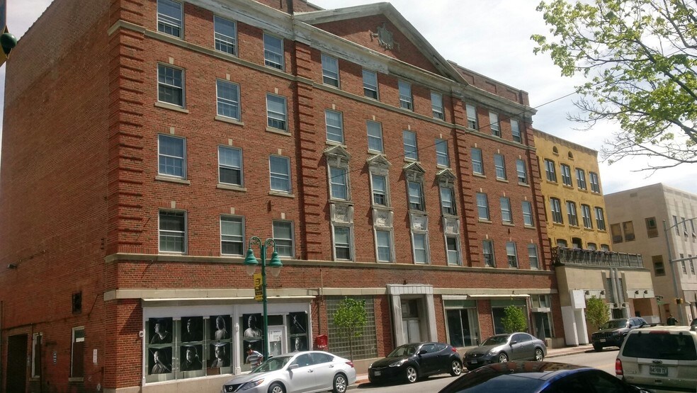 819-833 Main St, Willimantic, CT à vendre - Photo du bâtiment - Image 3 de 30