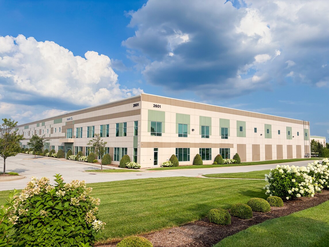 2601 Stanley Gault Pky, Louisville, KY for lease Primary Photo- Image 1 of 15