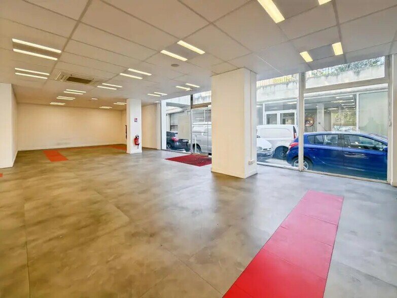 Bureau dans Marseille à louer - Photo du bâtiment - Image 2 de 19