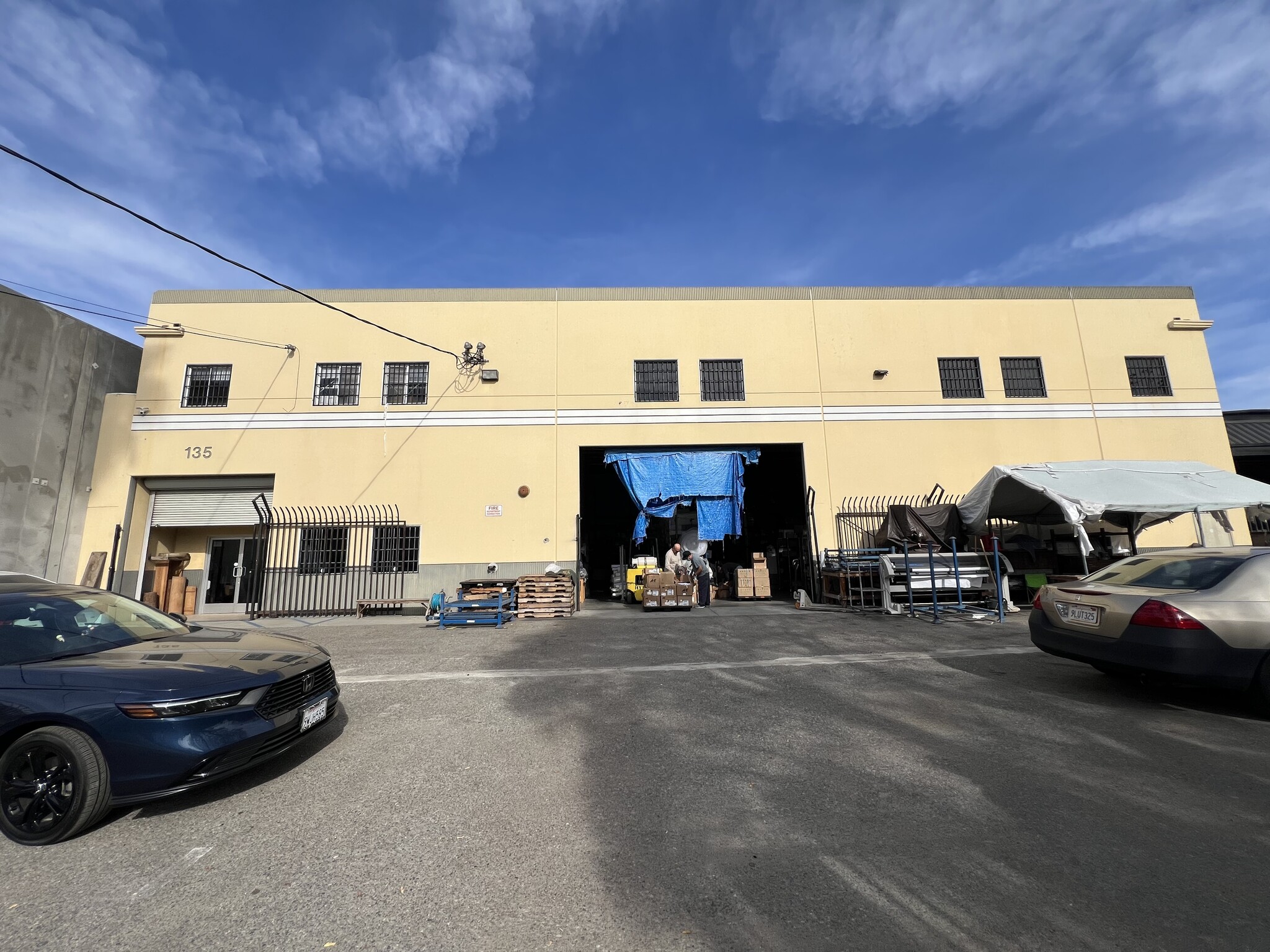 135 E 35th St, Los Angeles, CA à louer Photo intérieure- Image 1 de 6