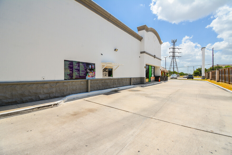 12970 Westheimer Rd, Houston, TX for lease - Building Photo - Image 2 of 65