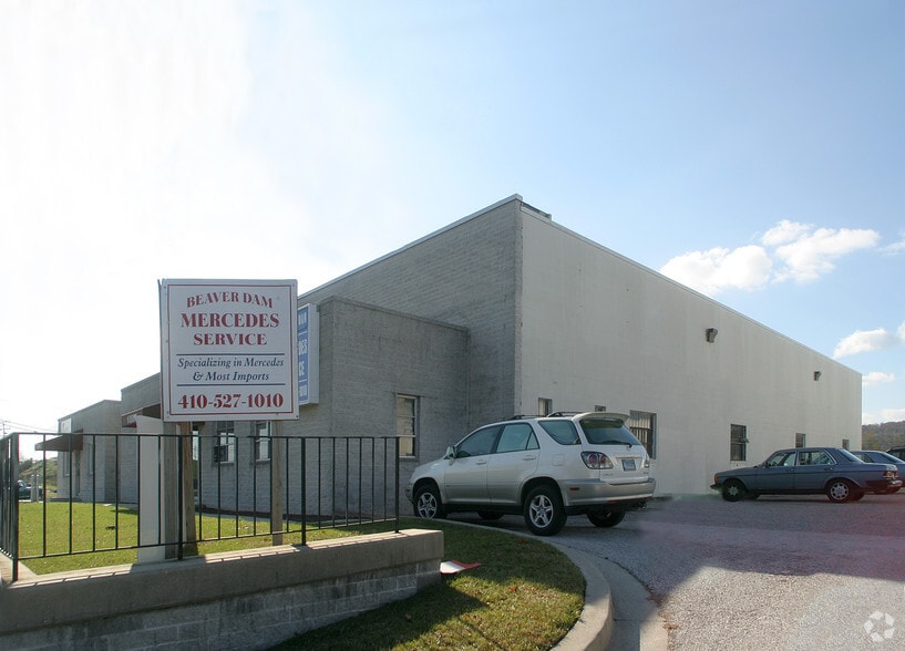 10604 Beaver Dam Rd, Cockeysville, MD for lease - Building Photo - Image 2 of 4