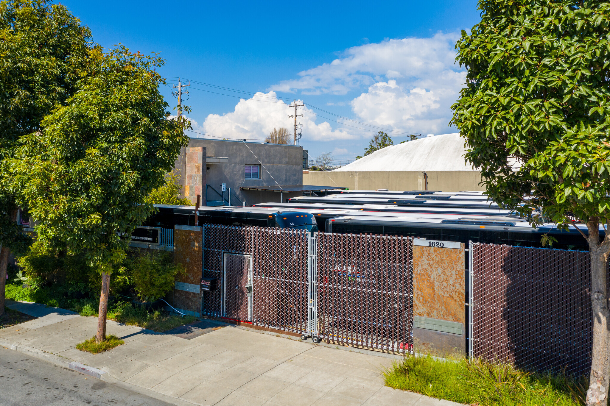 1620 Innes Ave, San Francisco, CA à vendre Photo du bâtiment- Image 1 de 1