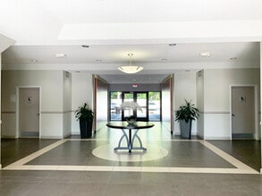 7990 SW 117th Ave, Miami, FL for lease Interior Photo- Image 2 of 9