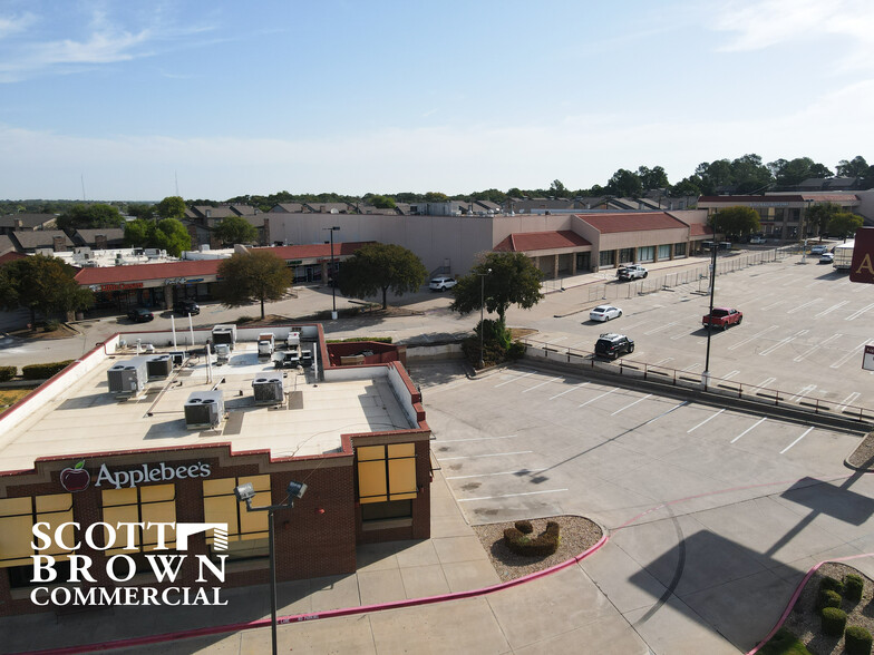 717 Stemmons Fwy, Denton, TX for lease - Building Photo - Image 3 of 5