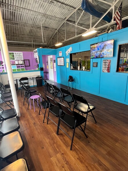 135 S Ohio Ave, Atoka, OK à louer - Photo du bâtiment - Image 3 de 10