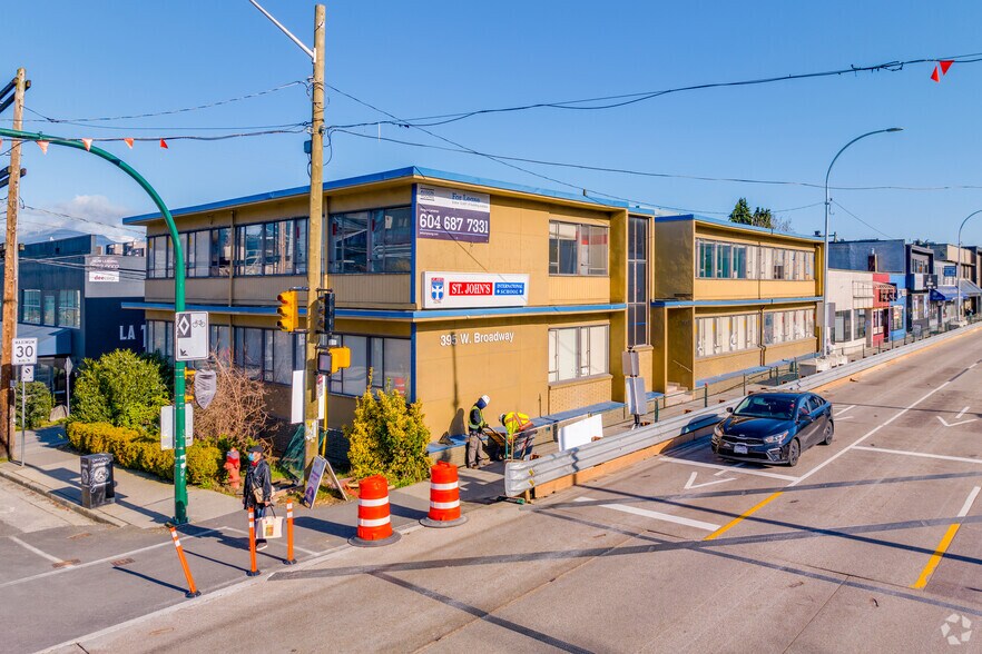 395 W Broadway, Vancouver, BC à louer - Photo du bâtiment - Image 1 de 3
