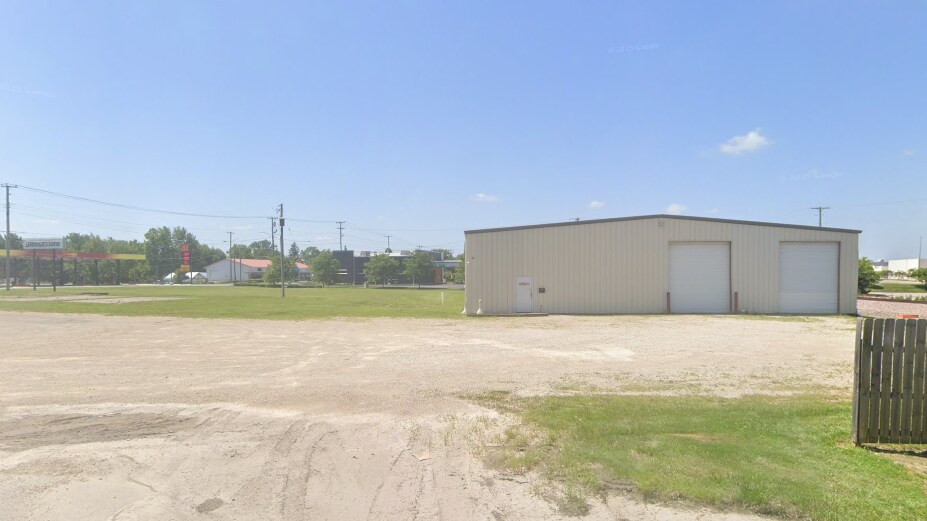 3727 N Broadway Ave, Muncie, IN à vendre - Photo du bâtiment - Image 3 de 5