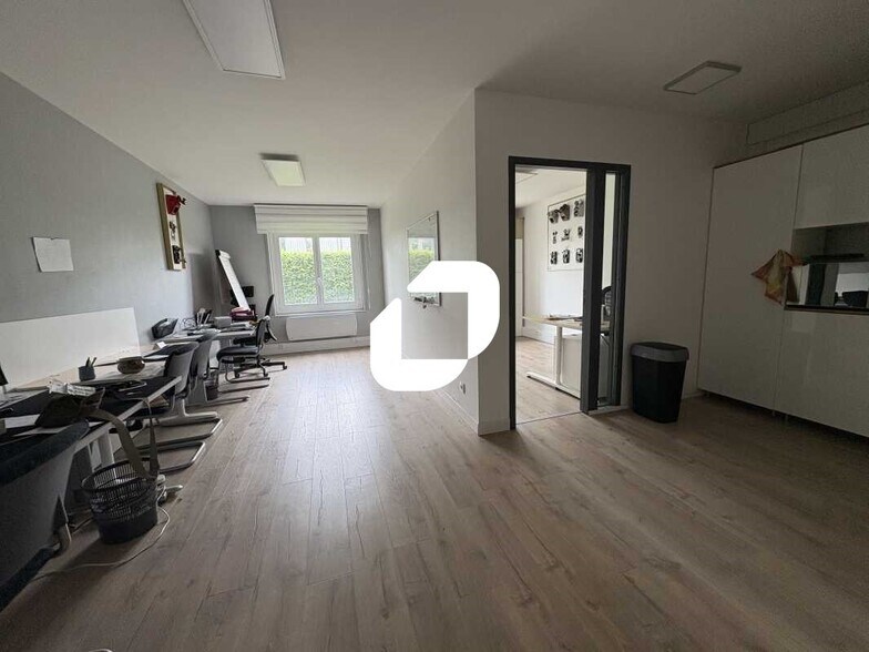 Office in Trappes for sale - Interior Photo - Image 3 of 8