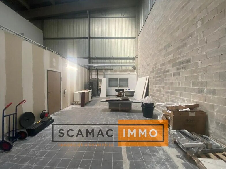 Industrial in Marseille for lease - Interior Photo - Image 2 of 5