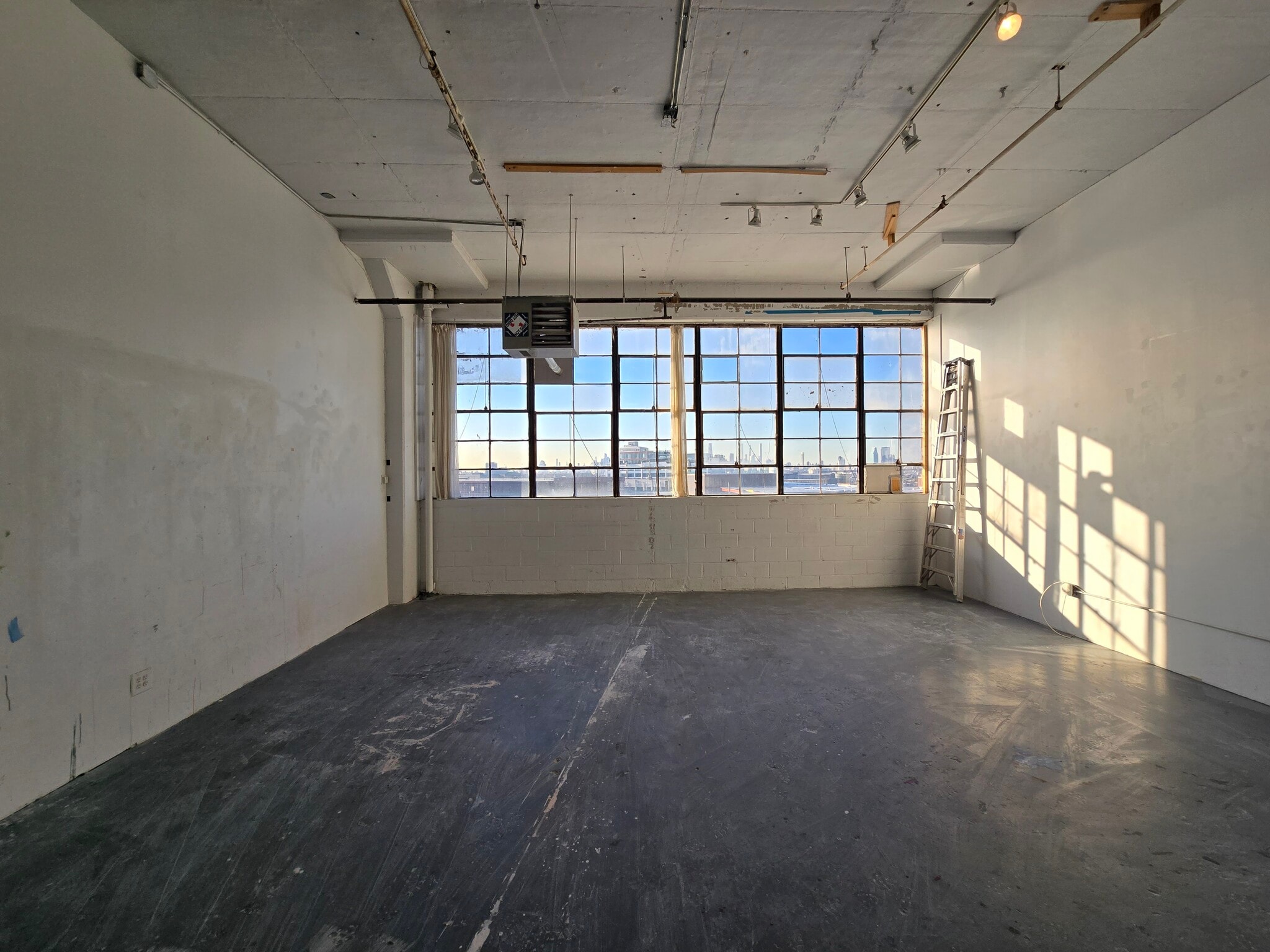 1717 Troutman St, Ridgewood, NY à louer Photo intérieure- Image 1 de 5