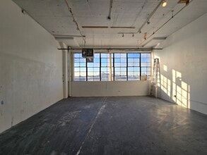 1717 Troutman St, Ridgewood, NY à louer Photo intérieure- Image 1 de 5