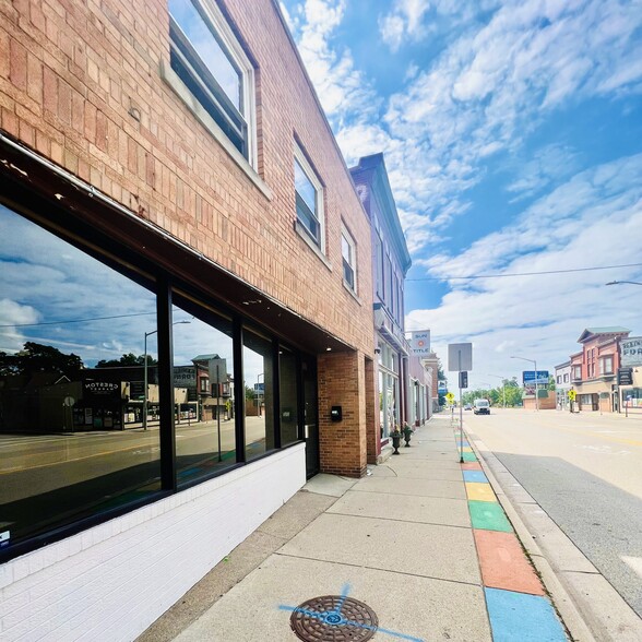 1414 Plainfield Ave NE, Grand Rapids, MI for lease - Building Photo - Image 3 of 13