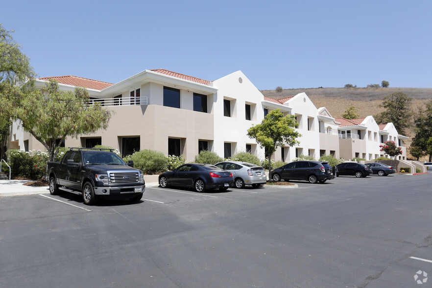 340 N Westlake Blvd, Westlake Village, CA for lease - Primary Photo - Image 1 of 6