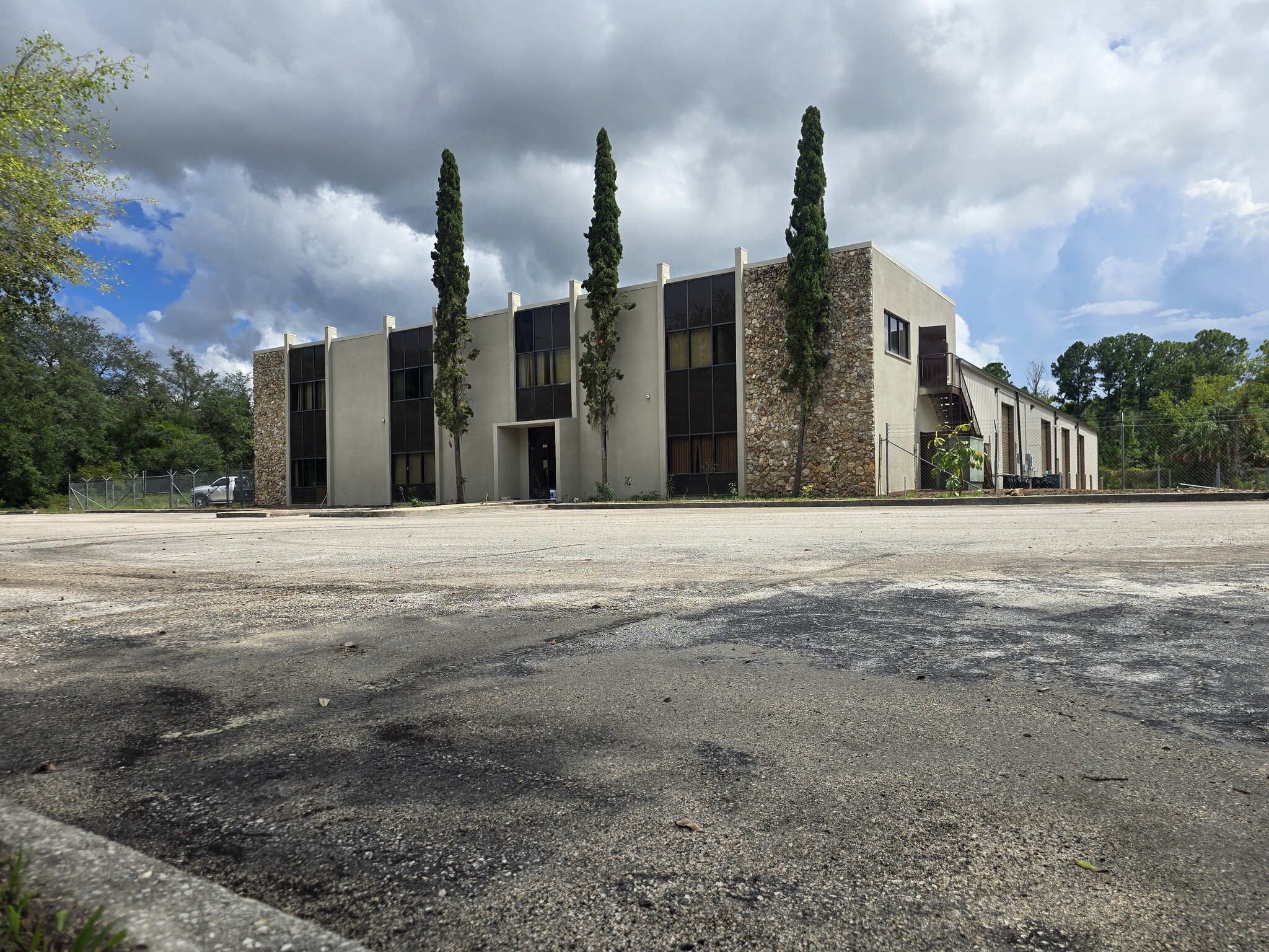 111 Clifton Rd, Crescent City, FL for lease Building Photo- Image 1 of 10