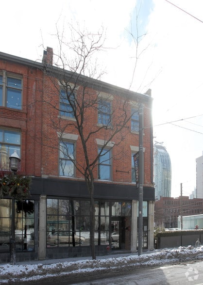 105 King St E, Toronto, ON for lease - Building Photo - Image 2 of 4
