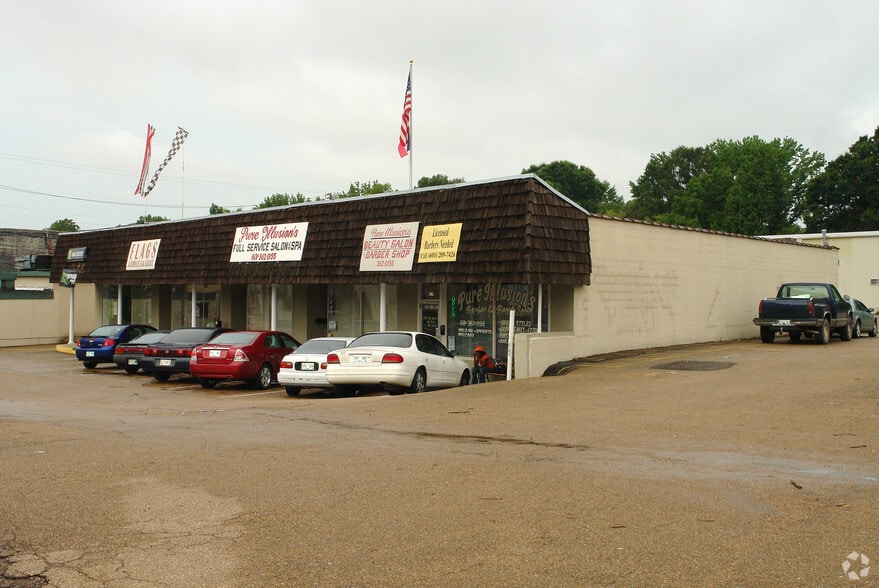 4151-4159 Northview Dr, Jackson, MS for sale - Building Photo - Image 2 of 9