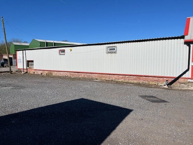 Ainsworth Rd, Manchester à louer - Photo du bâtiment - Image 3 de 4