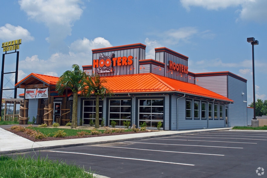 6401 Rogers Ave, Fort Smith, AR for sale - Primary Photo - Image 2 of 3