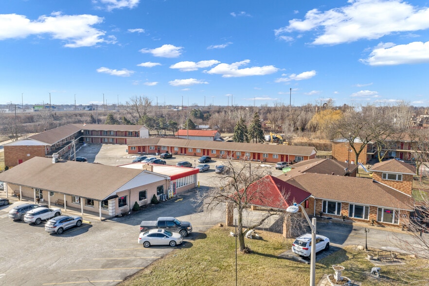 2889 Howard Av, Windsor, ON à vendre - Aérien - Image 3 de 58