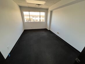 12400-12460 W 62nd Ter, Shawnee, KS for lease Building Photo- Image 2 of 5