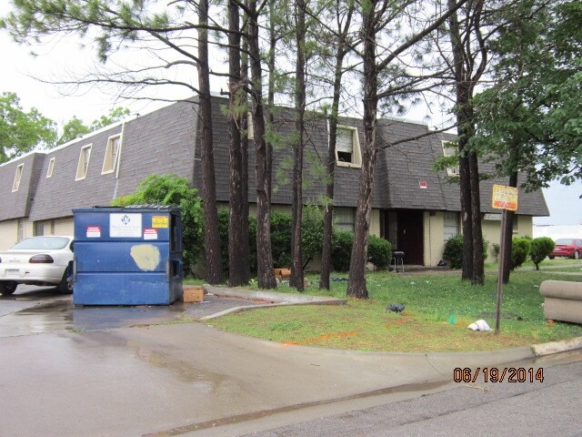 1021 SW 60th St, Oklahoma City, OK for sale Primary Photo- Image 1 of 2