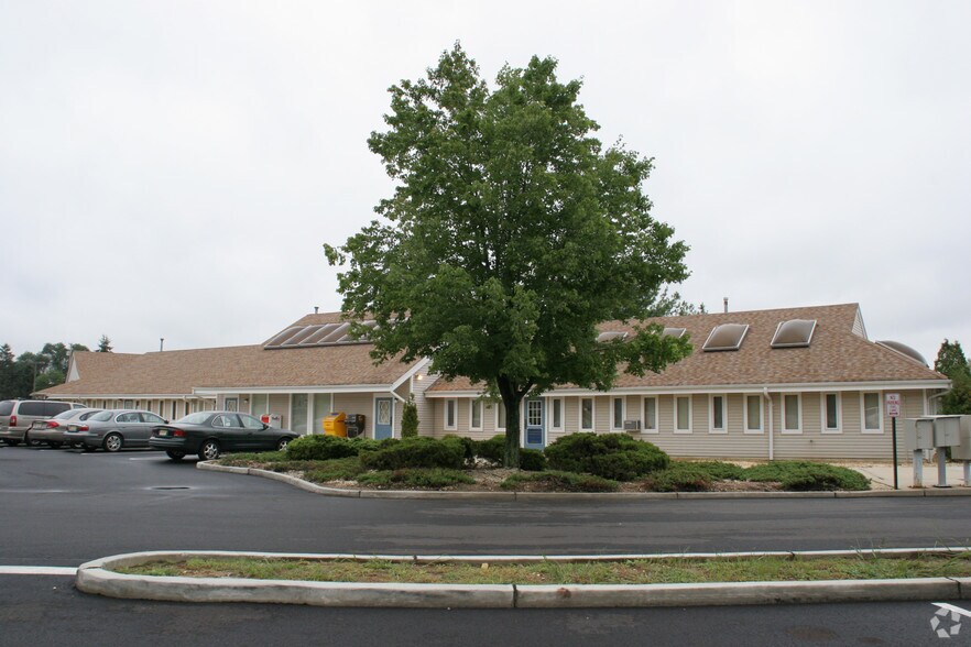 1985 Rt 34, Wall Township, NJ à louer - Photo du bâtiment - Image 2 de 6