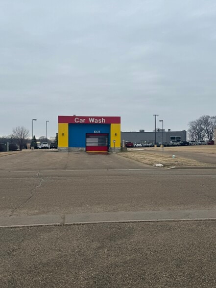 123 N 13th Ave, Winneconne, WI à vendre - Photo principale - Image 1 de 7