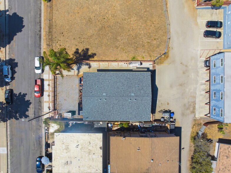810 Acacia Ave, Oceanside, CA à vendre - Photo du bâtiment - Image 3 de 12