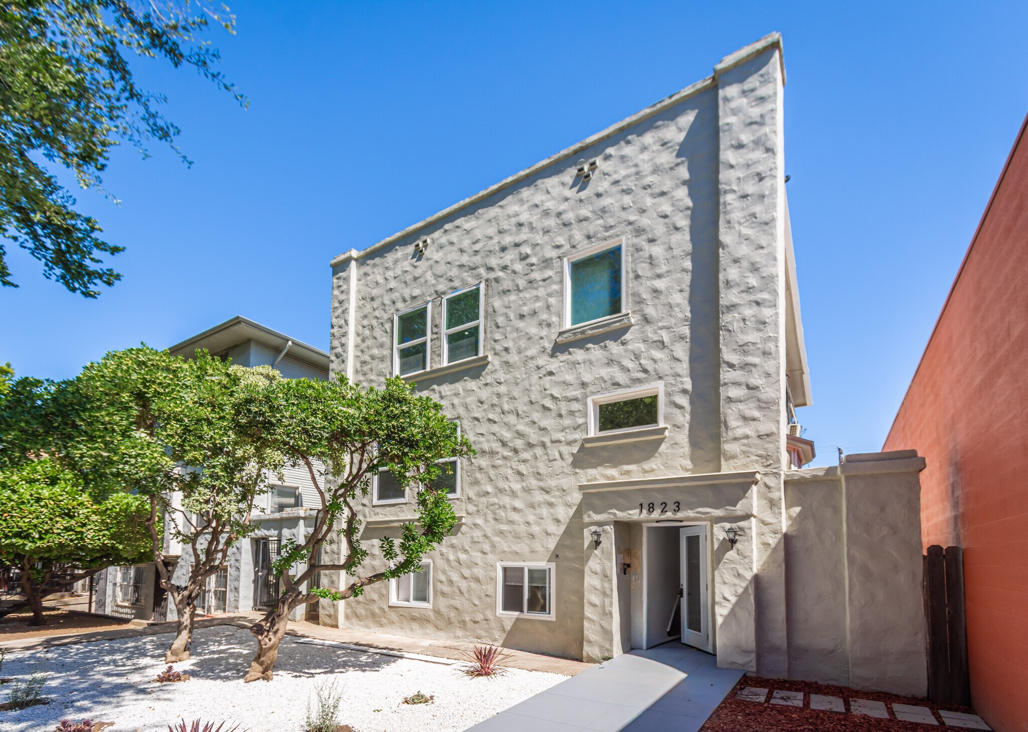 1823 P St, Sacramento, CA à vendre Photo du bâtiment- Image 1 de 35