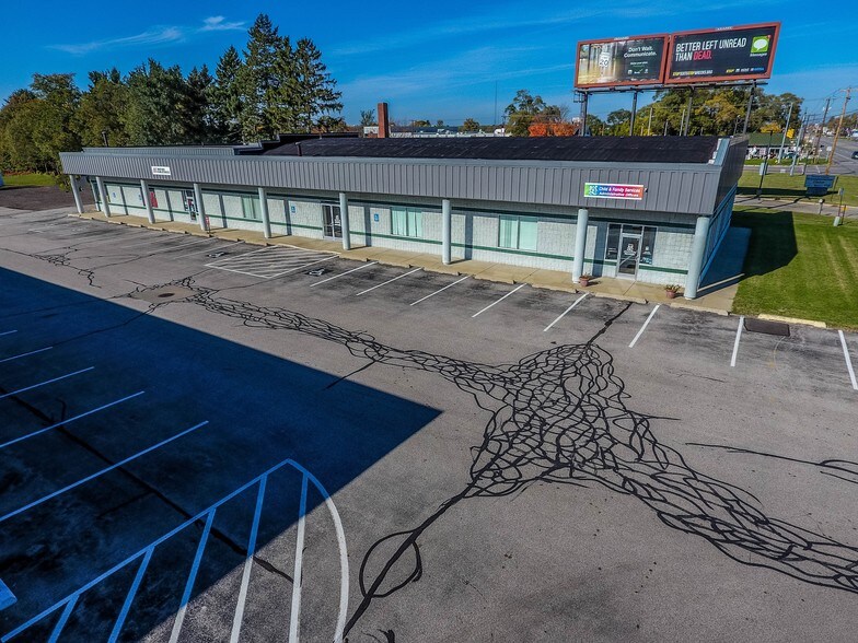 2460 M 139, Benton Harbor, MI à louer - Photo du bâtiment - Image 2 de 6