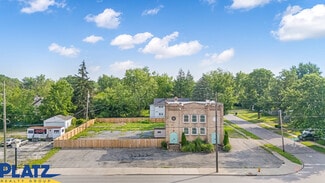 Plus de détails pour 1717 Youngstown Rd SE, Warren, OH - Spécialité à vendre