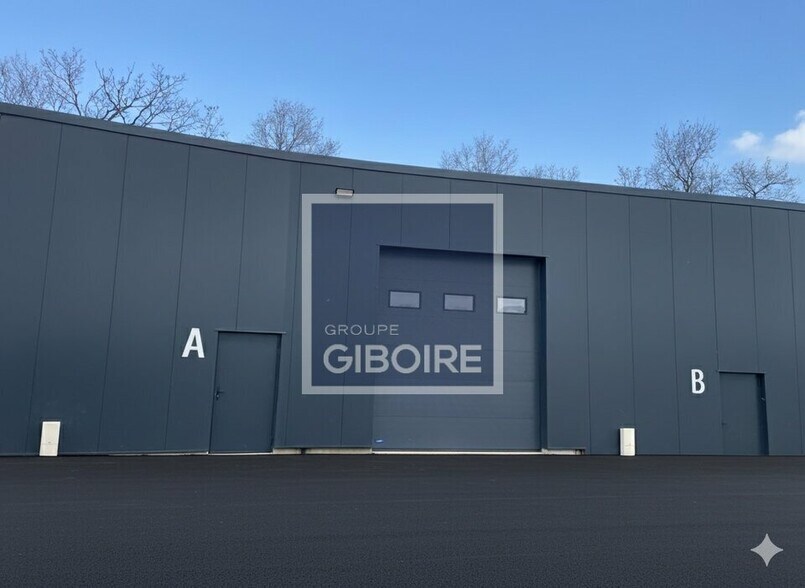Industrial in Saint-Gilles for lease - Building Photo - Image 1 of 6