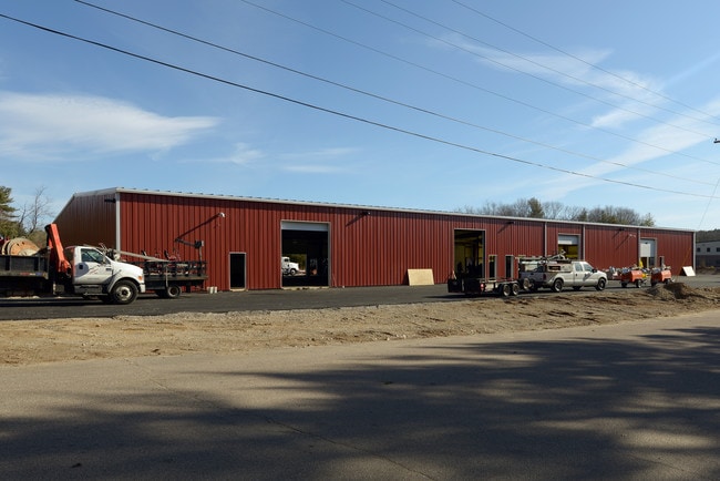 Plus de détails pour 16 High St, Plainville, MA - Industriel à louer