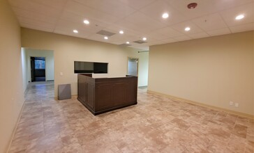 4417 Beach Blvd, Jacksonville, FL for lease Interior Photo- Image 1 of 3