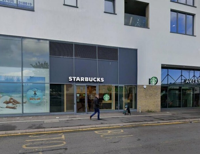 44B Capitol Way, Londres à louer - Photo du bâtiment - Image 2 de 4