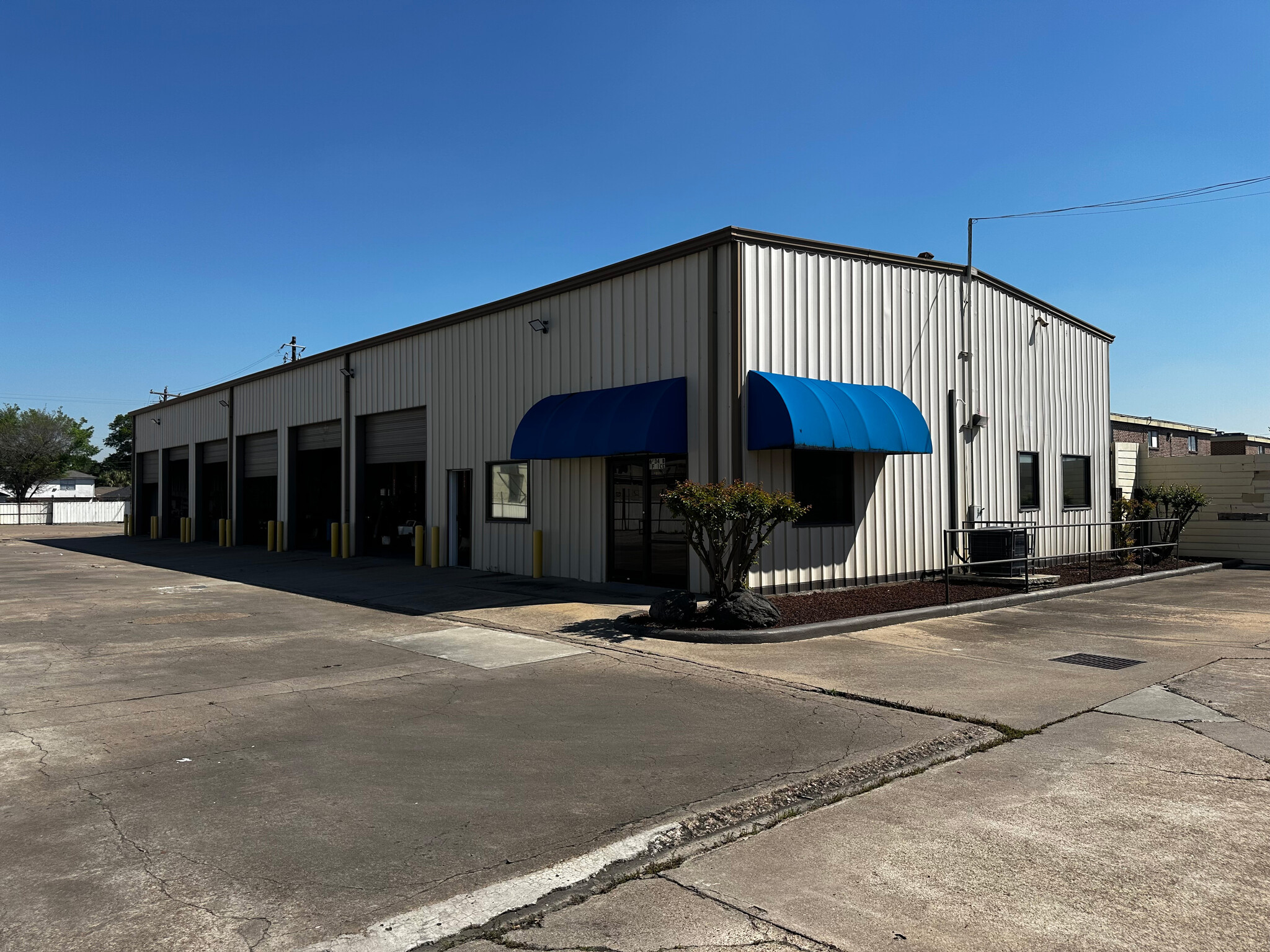 6034 Bellaire Blvd, Houston, TX for sale Building Photo- Image 1 of 1