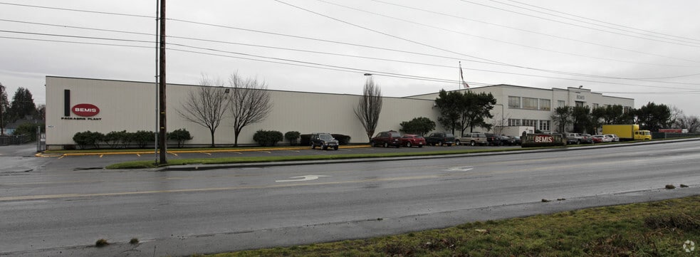 1401 W Fourth Plain Blvd, Vancouver, WA for lease - Primary Photo - Image 1 of 16