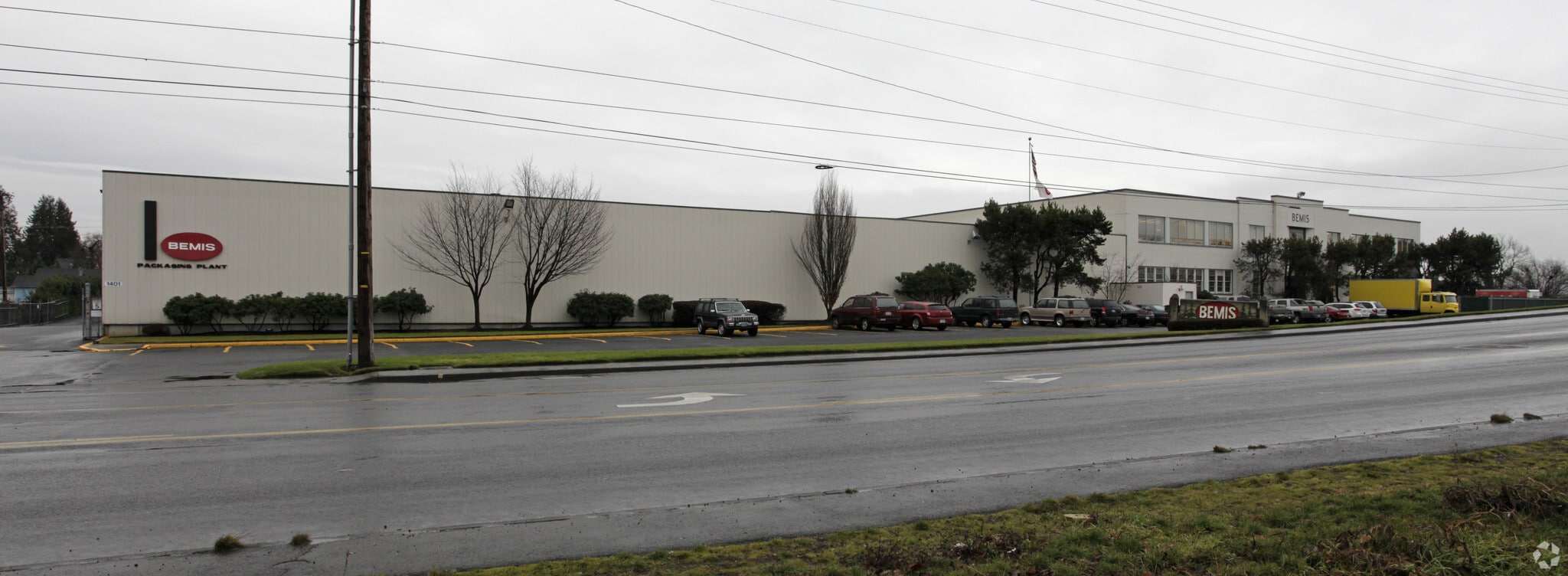 1401 W Fourth Plain Blvd, Vancouver, WA for lease Primary Photo- Image 1 of 17