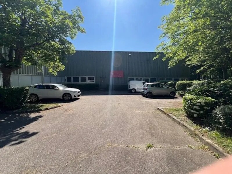 1/3 Avenue Jean Pierre Timbaud, Trappes for lease Building Photo- Image 1 of 12