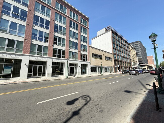More details for 824 Chapel St, New Haven, CT - Retail for Lease
