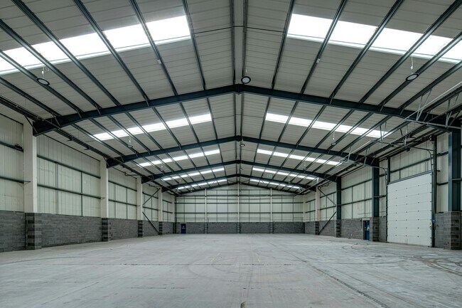 More details for Hawleys Ln, Warrington - Industrial for Lease