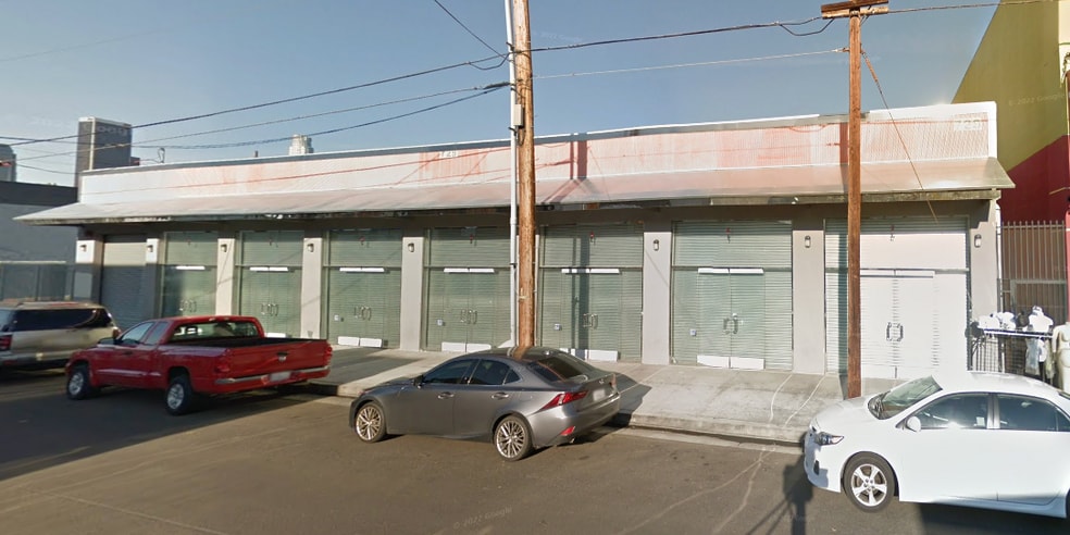 729 E 9th Pl, Los Angeles, CA for lease - Building Photo - Image 2 of 10