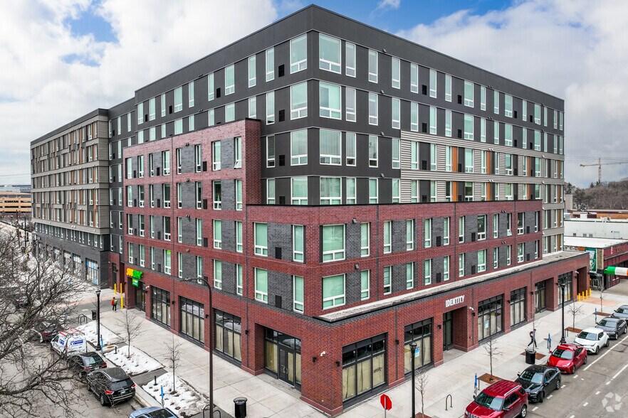 407 15th Ave, Minneapolis, MN à louer - Photo du bâtiment - Image 3 de 5