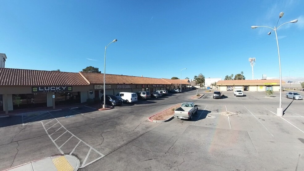 2281-2345 E Sunset Rd, Las Vegas, NV à louer - Vidéo sur l’inscription commerciale - Image 2 de 16