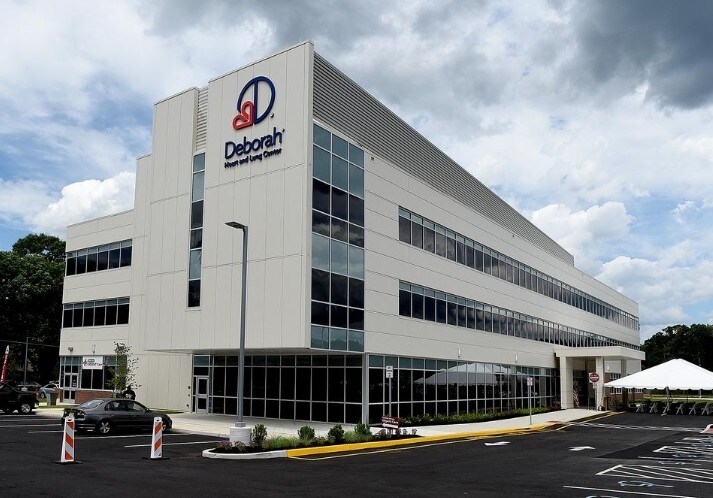 6 Earlin Ave, Browns Mills, NJ à louer Photo du bâtiment- Image 1 de 18