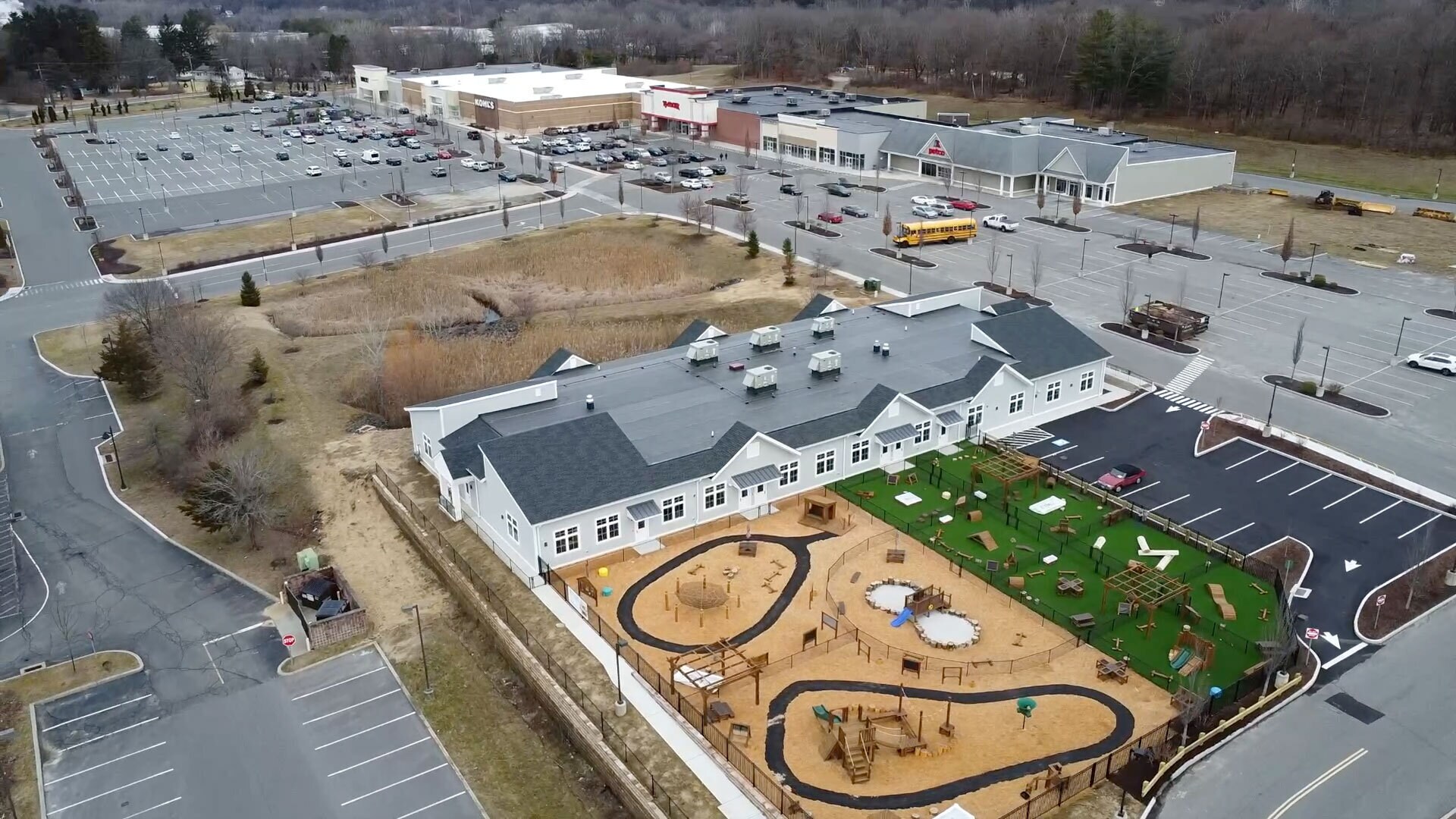 169 Danbury Rd, New Milford, CT à louer Photo principale- Image 1 de 21