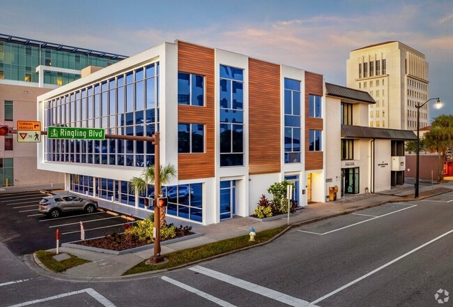 Plus de détails pour 2080 Ringling Blvd, Sarasota, FL - Bureau à vendre
