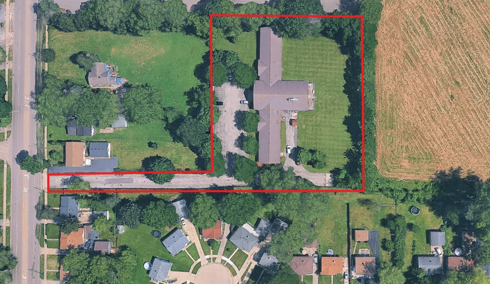 1901 N Lewis Ave, Waukegan, IL for sale - Building Photo - Image 2 of 3