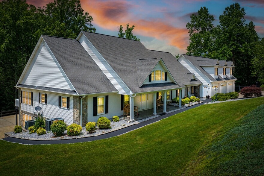 200 Little Acres Dr, Marion, NC for sale - Primary Photo - Image 2 of 92